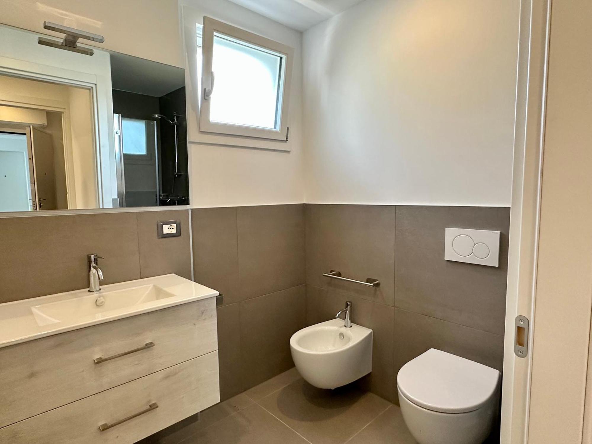 Nuovo Condominio Con Piscina E Garage Bibione Eksteriør billede