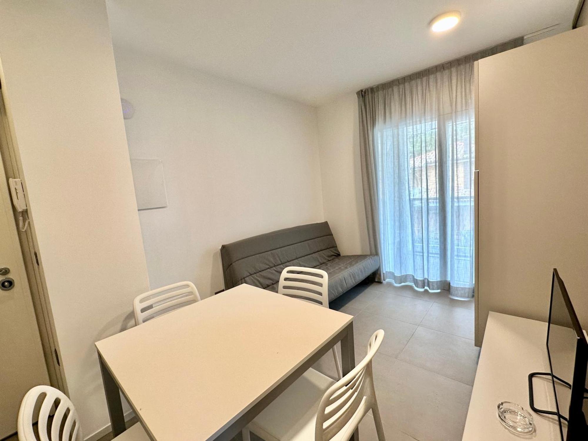 Nuovo Condominio Con Piscina E Garage Bibione Eksteriør billede