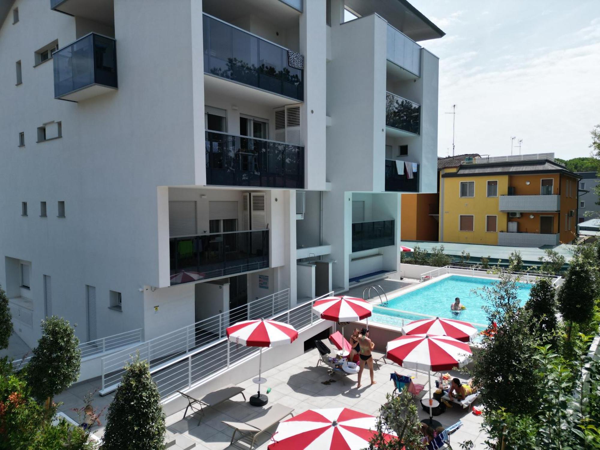 Nuovo Condominio Con Piscina E Garage Bibione Eksteriør billede