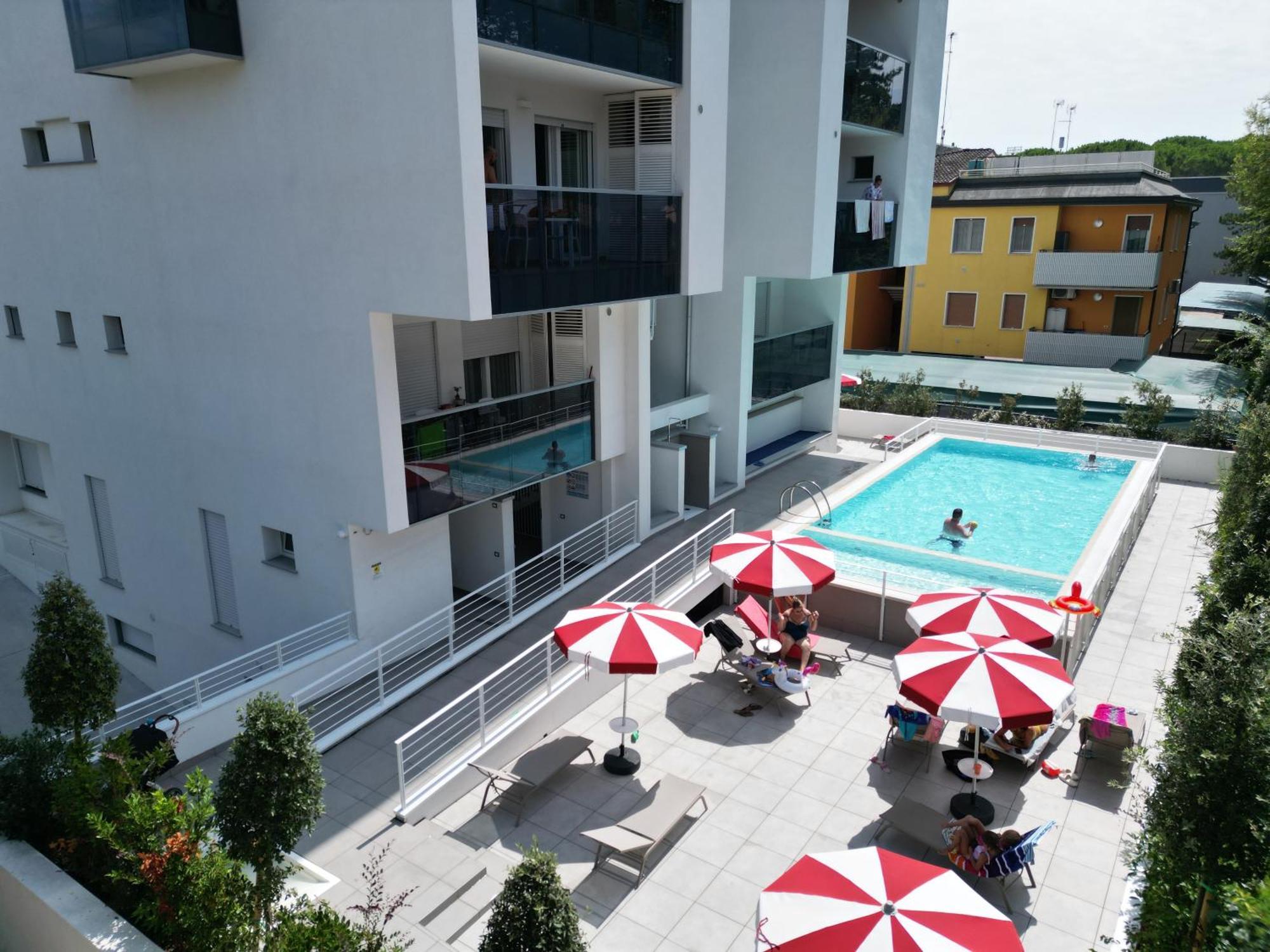 Nuovo Condominio Con Piscina E Garage Bibione Eksteriør billede